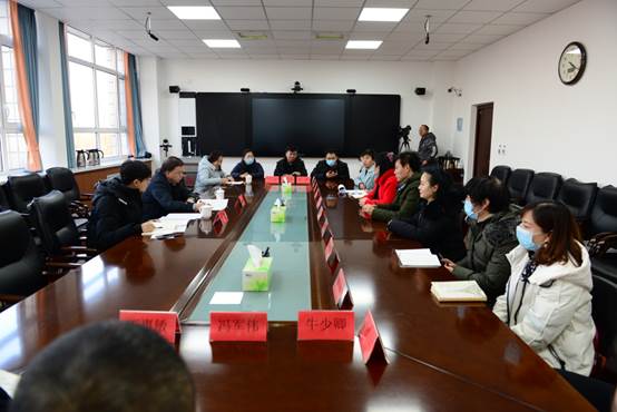 说明: C:\Users\Administrator\Desktop\国开办学评估2020.12月\评估会\16日下午15点45召开学生教师座谈会-三楼会议室\DSC_7812.JPG